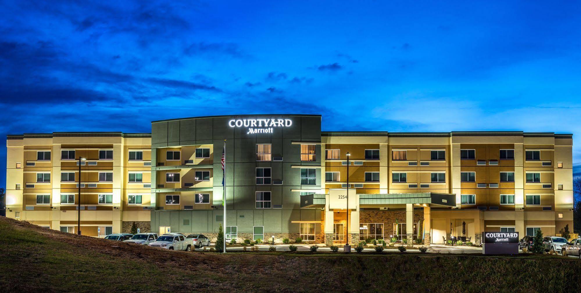 คอร์ตยาร์ด บาย แมริออท ซัมเมอร์เซต Hotel ซอมเมอร์เซ็ท ภายนอก รูปภาพ